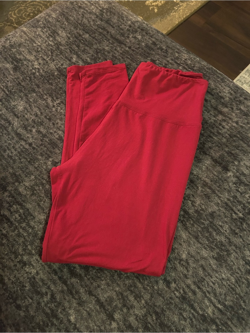Women's High-Waist Leggings in Burgundy